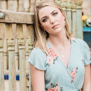 Meet your Posher, Olivia